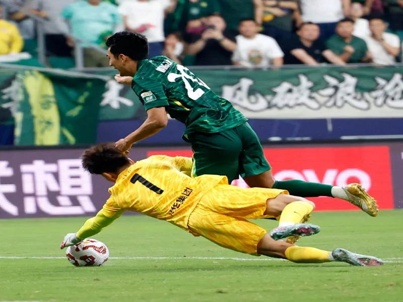 半场-国安0-0西海岸 塞鸟近距离射门雷森德关键解围 双方共1射正